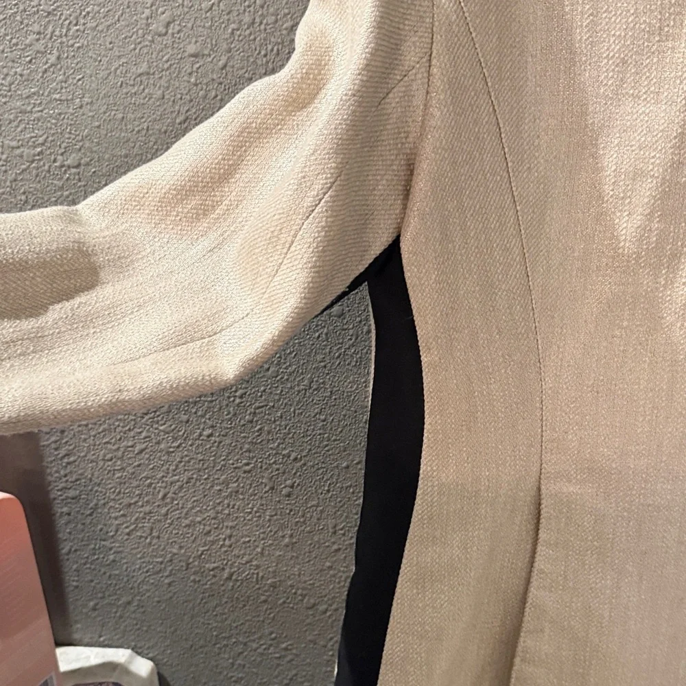 Smythe Beige and Black Women's Blazer - Picture 4 of 7